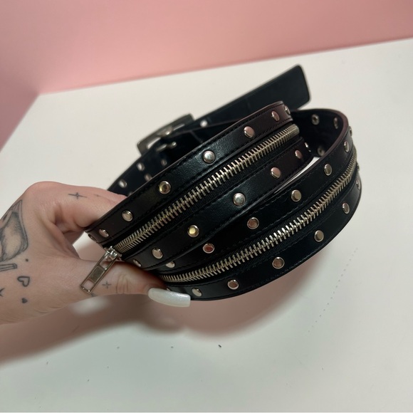 Vintage Y2K 2000s mcbling emo grunge biker rockstar black grommet belt - Picture 4 of 8